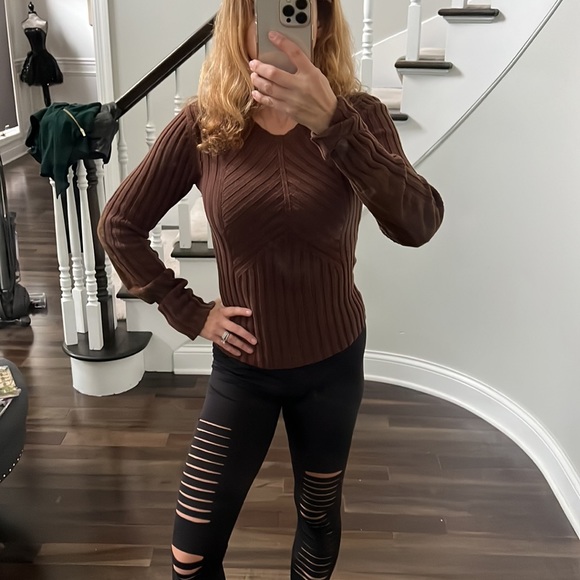 BCBG Maxazria sweater - Picture 1 of 7